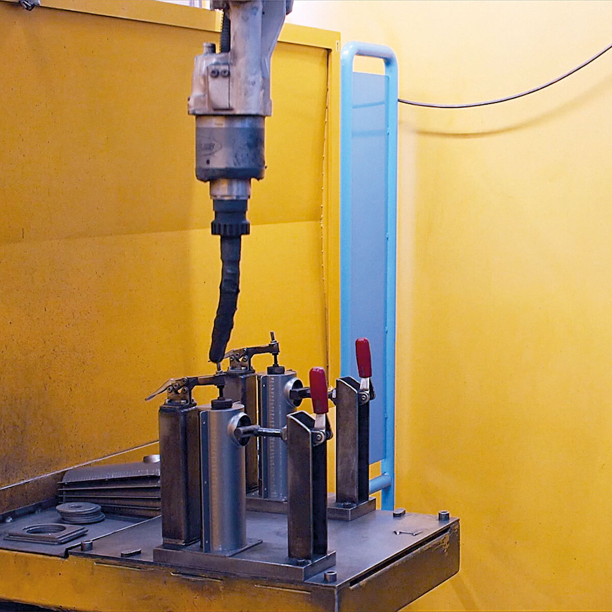 Welding and tack welding of iron sheets 02